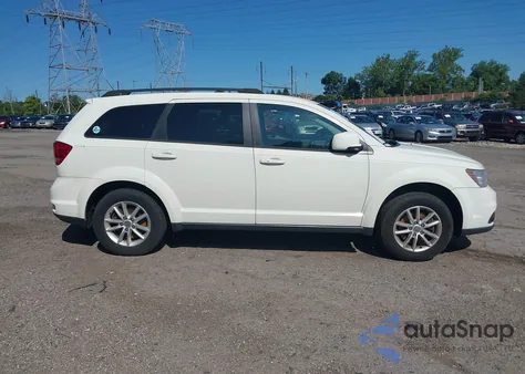 2014 Dodge Journey Sxt z USA, uszkodzony, nr VIN 3C4PDDBG0ET128057